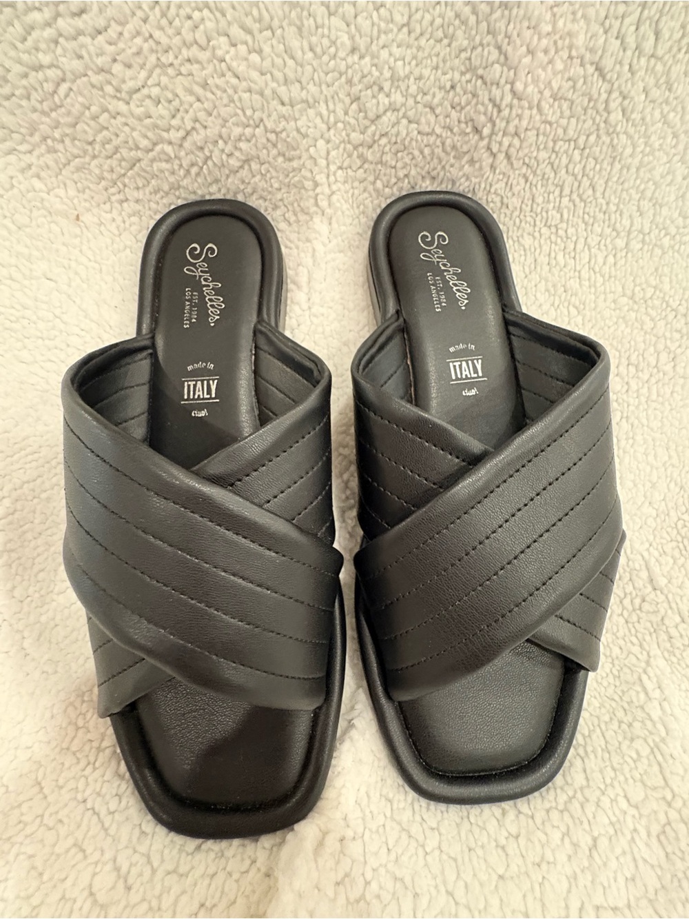 Seychelles Word For Word Black Leather Slide Size 9